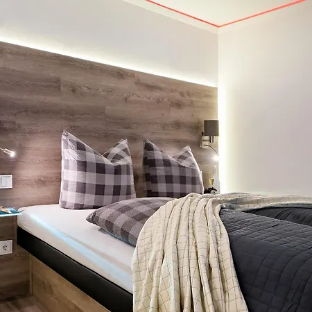 Schleivilla Kapitaen James Cook2, Thermomix, E-saeule, Wasserbett Apartament